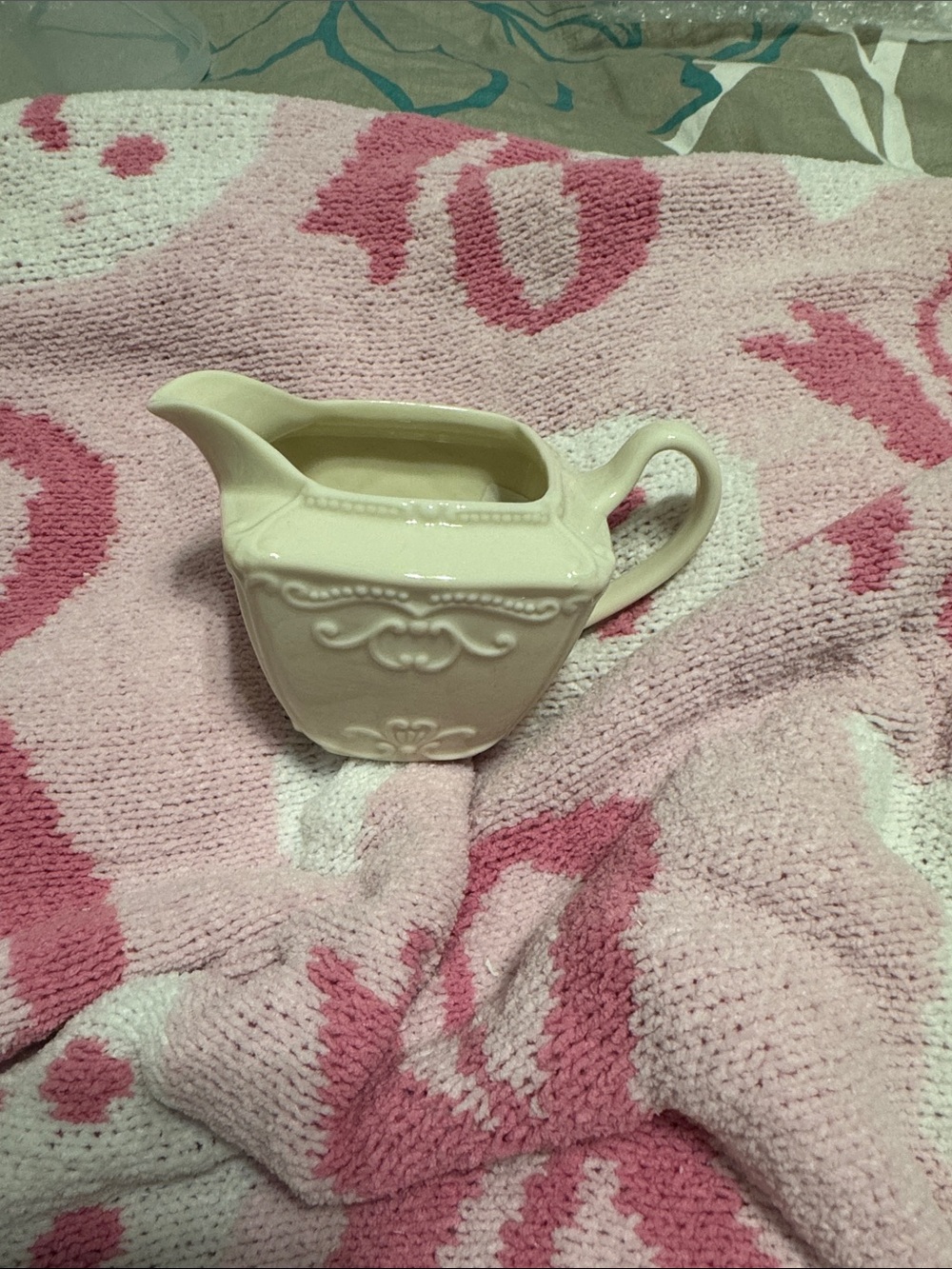 Paris Royal Embossed Ceramic Creamer - Ivory